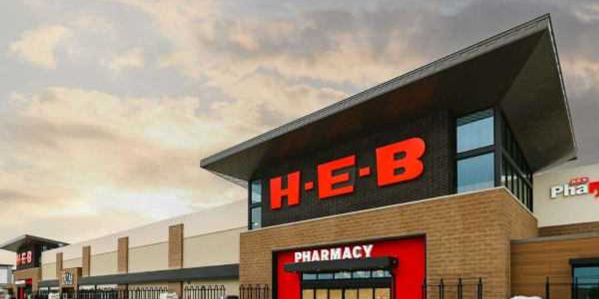 Giant new H-E-B grocery store arrives near DFW Airport
