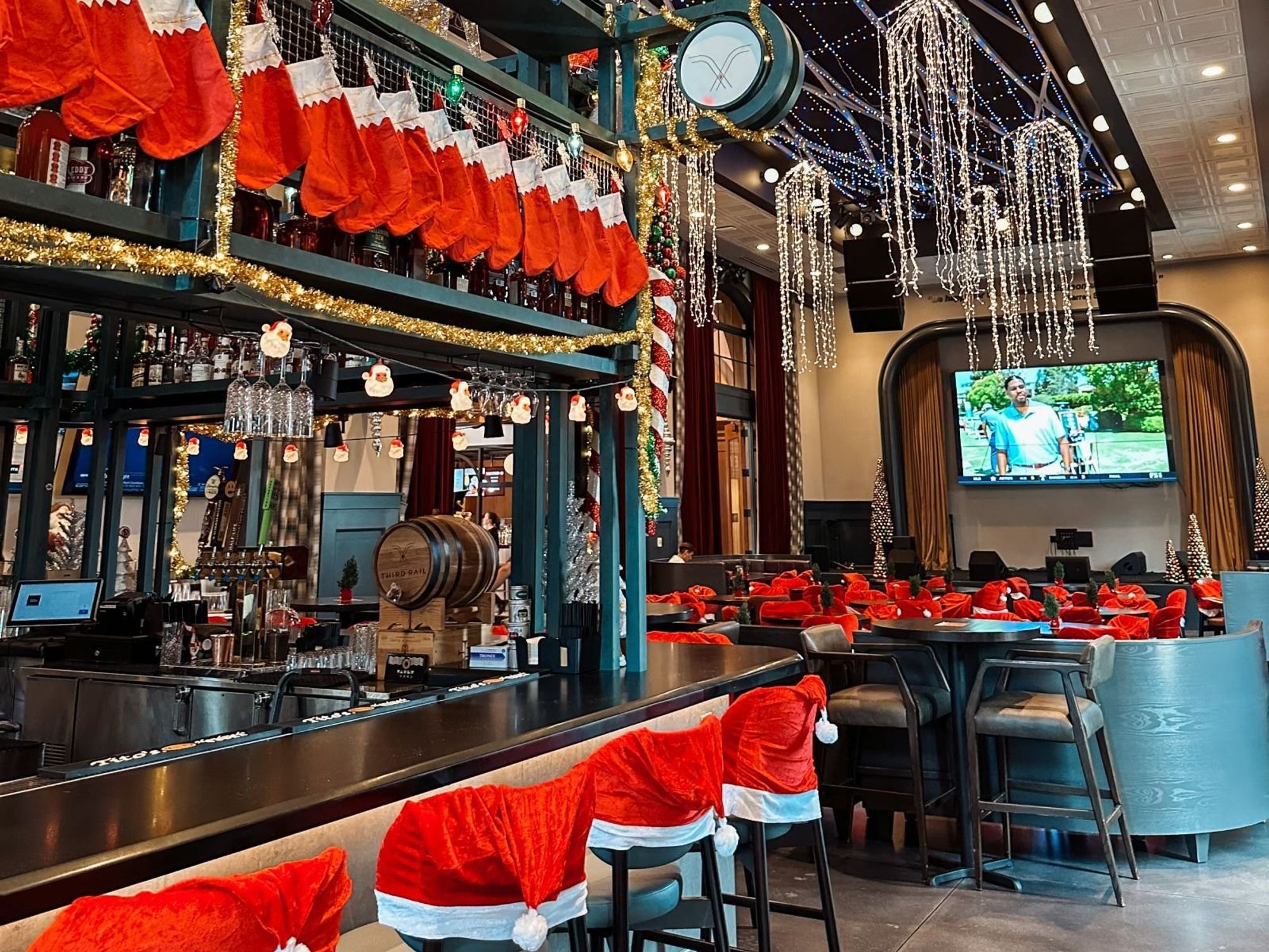 Holly Jolly bar, Third Rail, Harvest Hall