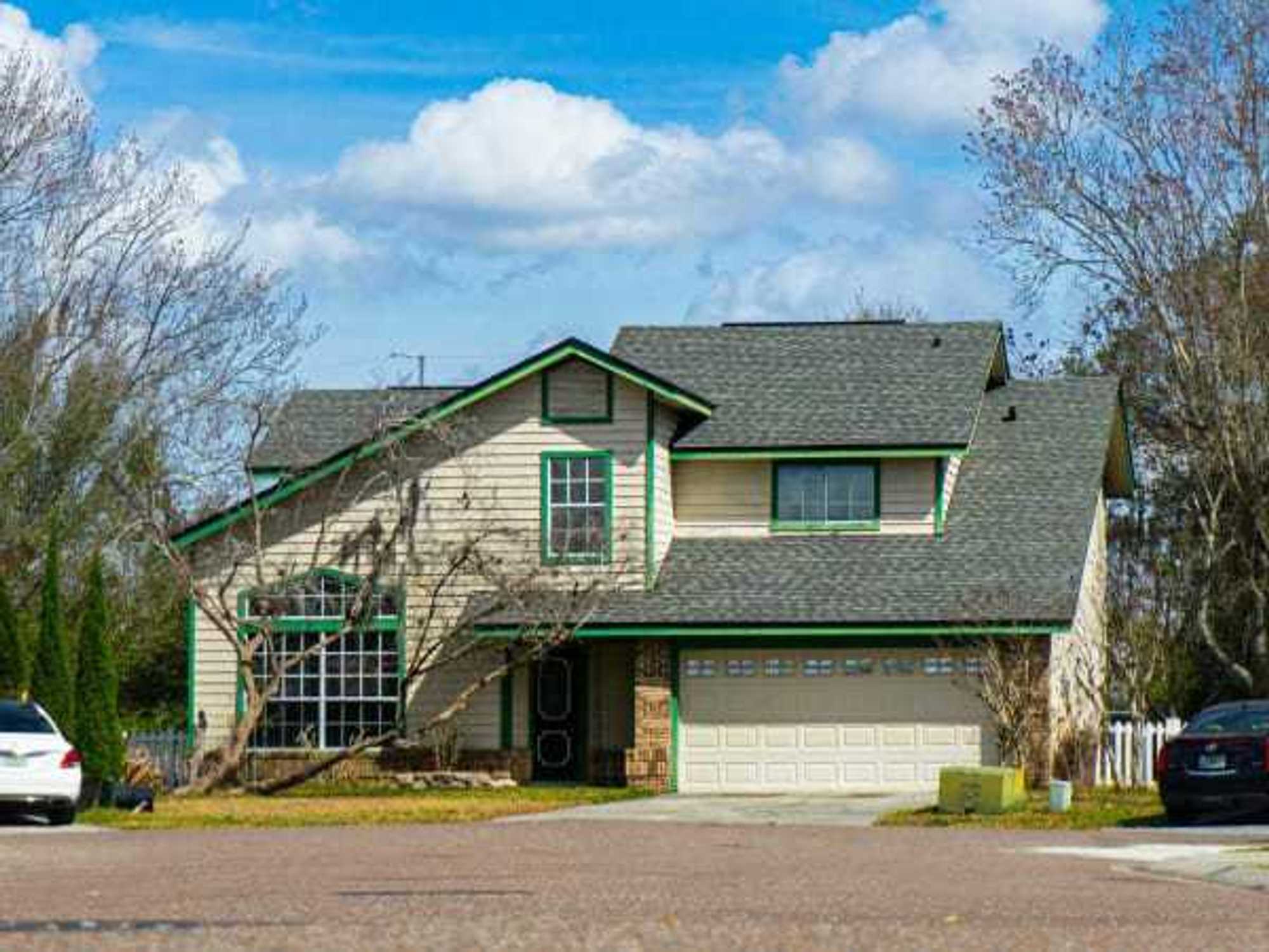 Home in a cul-de-sac in a suburban neighborhood
