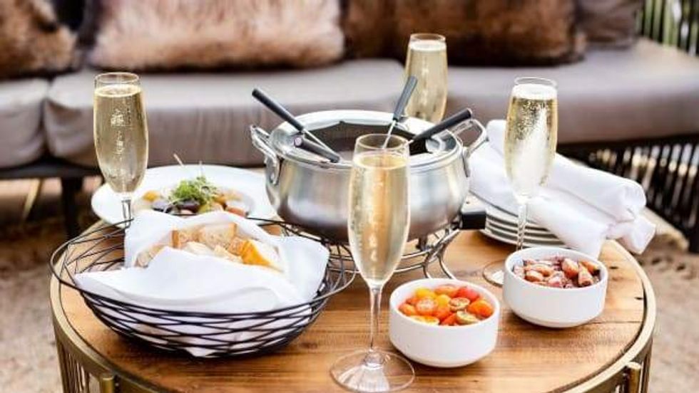 Hotel Vin Winter Wonderland Bubbles, holiday igloos