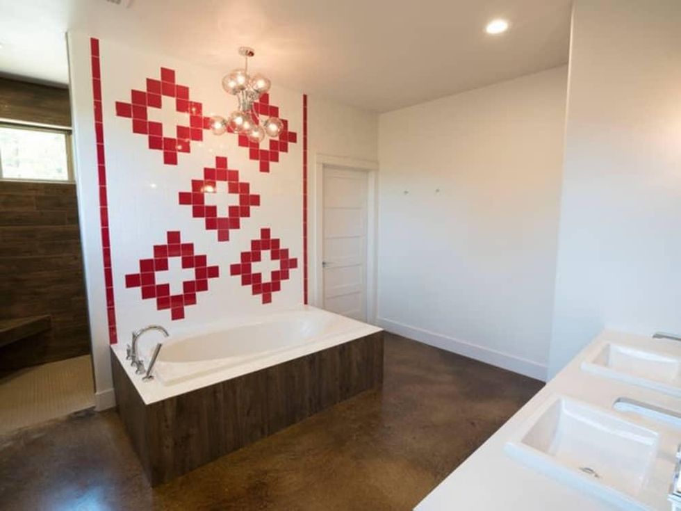 Houzz, Lake Hawkins house