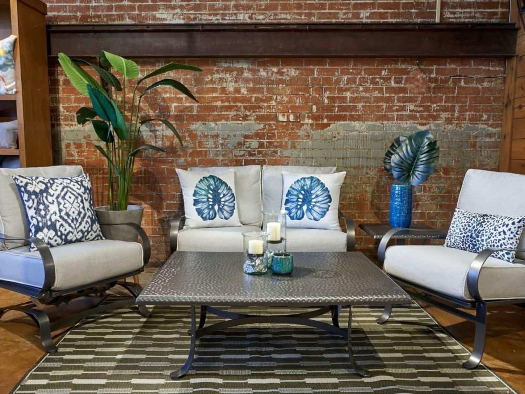 Into the Garden, Shops at Clearfork