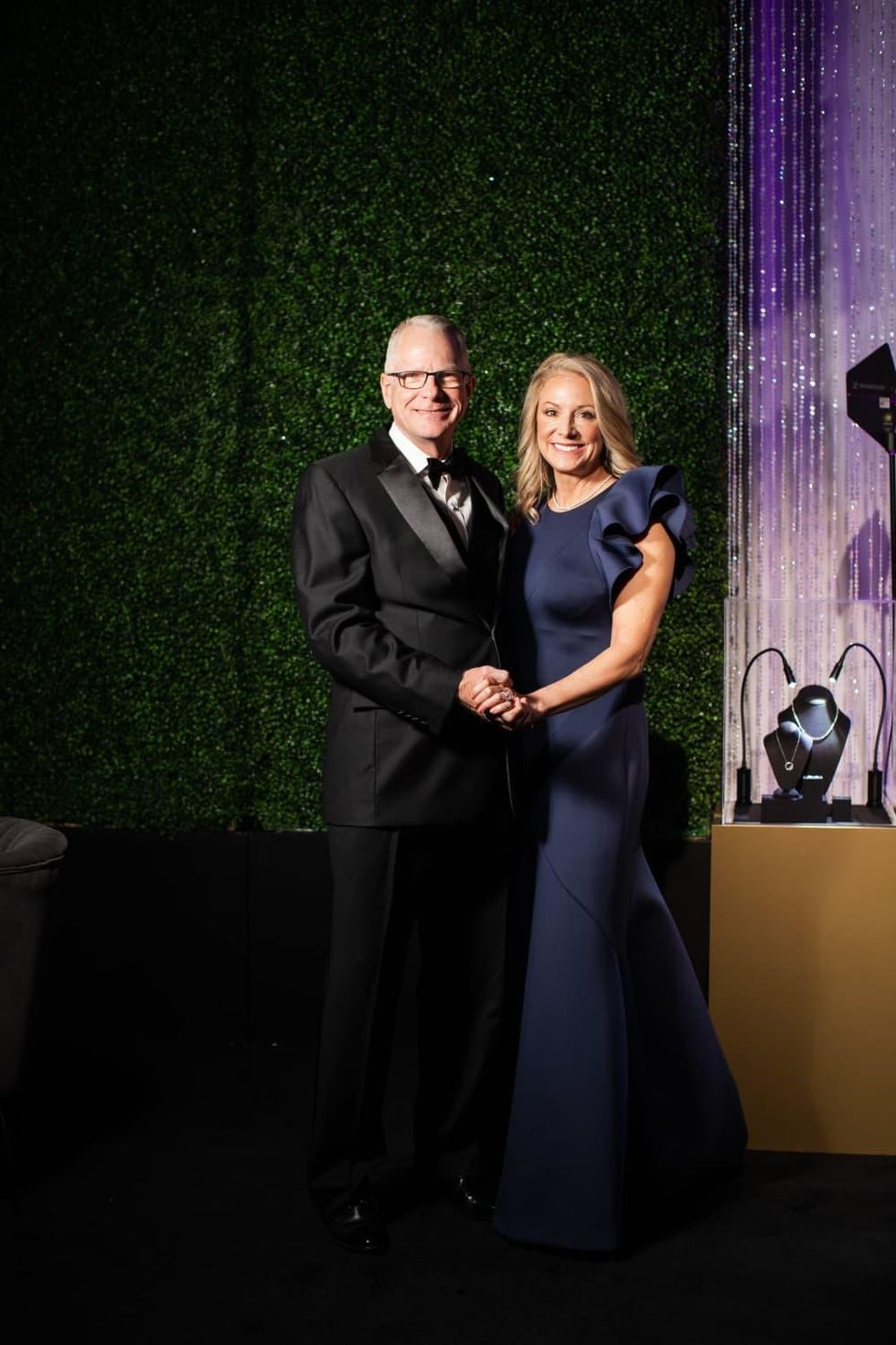 James Hunsaker, Wendy Hunsaker