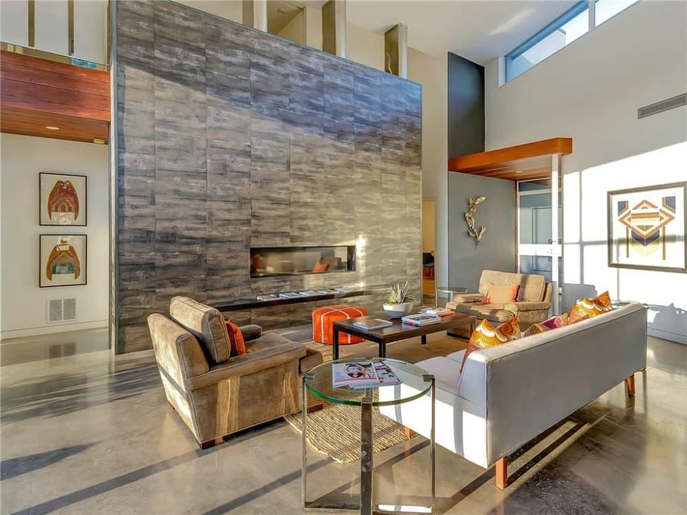 Living room at 6628 Sahalee in Fort Worth