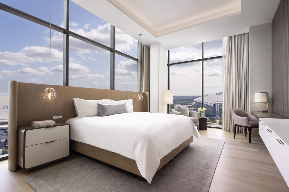 Loews Arlington Hotels