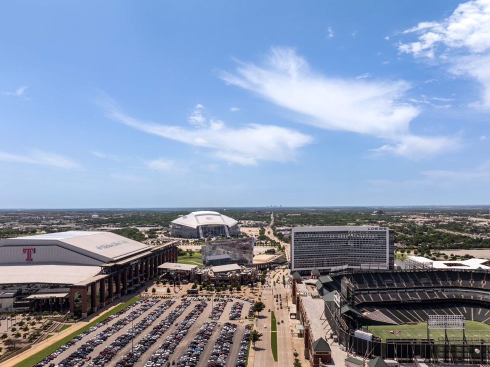 Loews Arlington Hotels