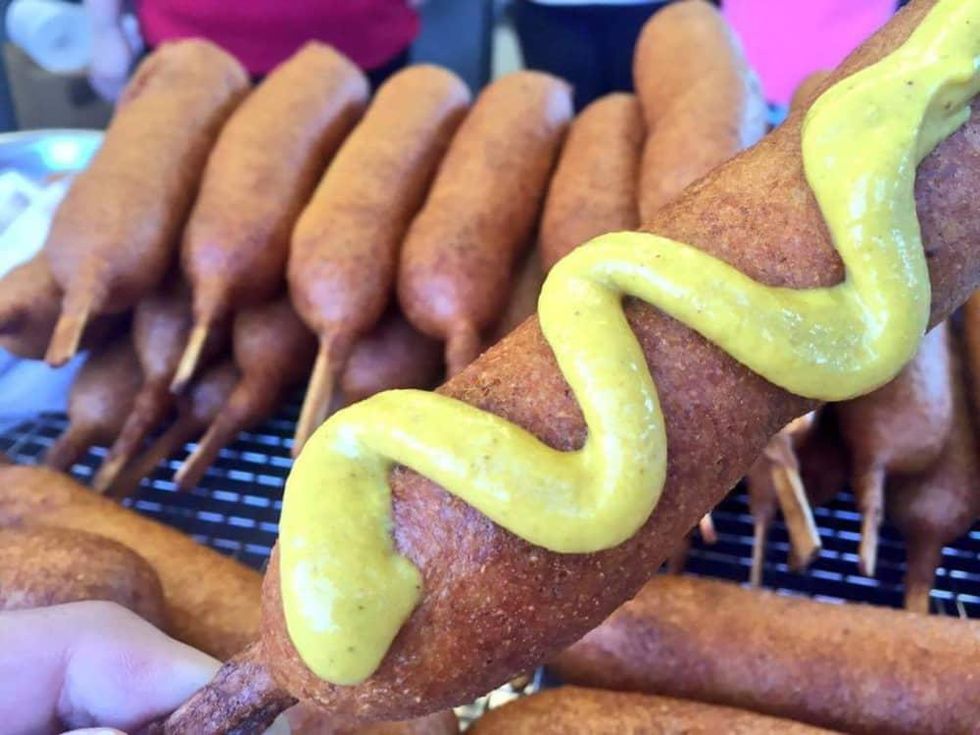 Fletcher's Corny Dogs unveils retro concession stand at 2016 State Fair of Texas