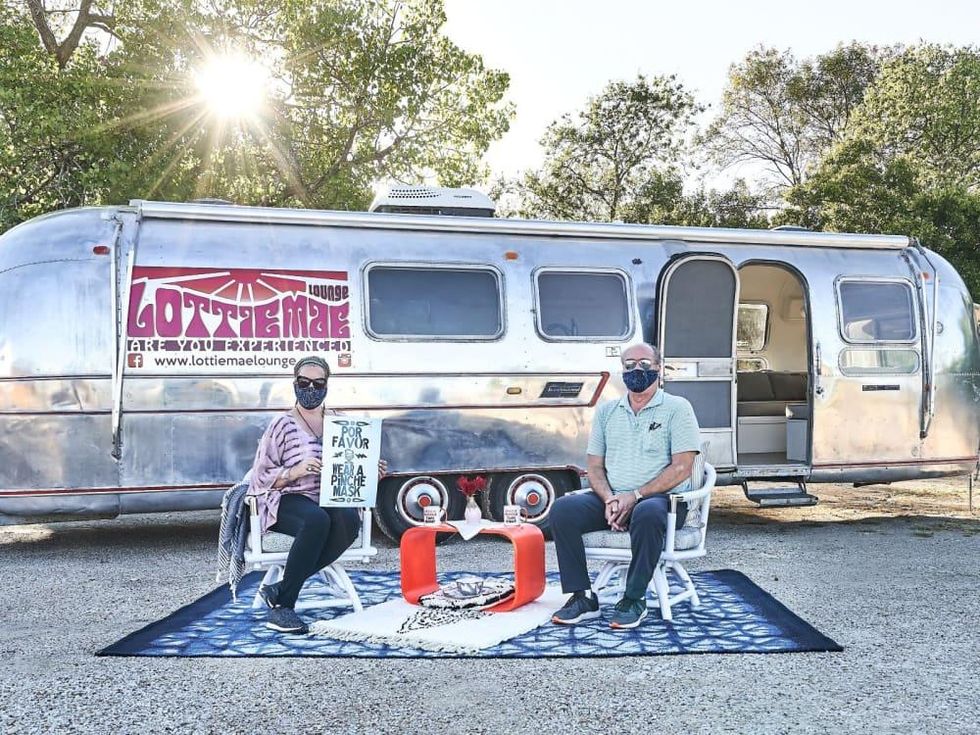 Lottie Mae Lounge mobile art gallery, Libby Tilley