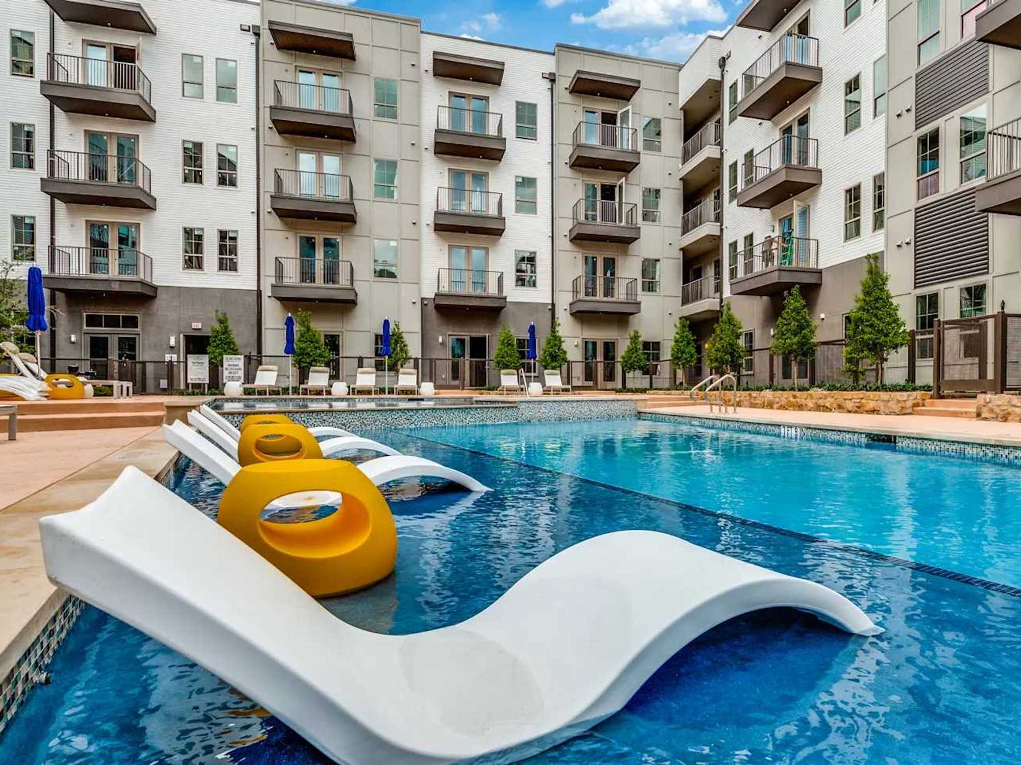 Luxia River East Apartments in Fort Worth