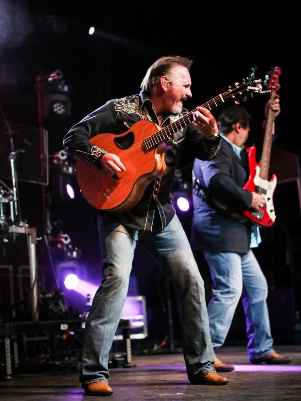 Marty Roe, Diamond Rio, Cowtown Ball