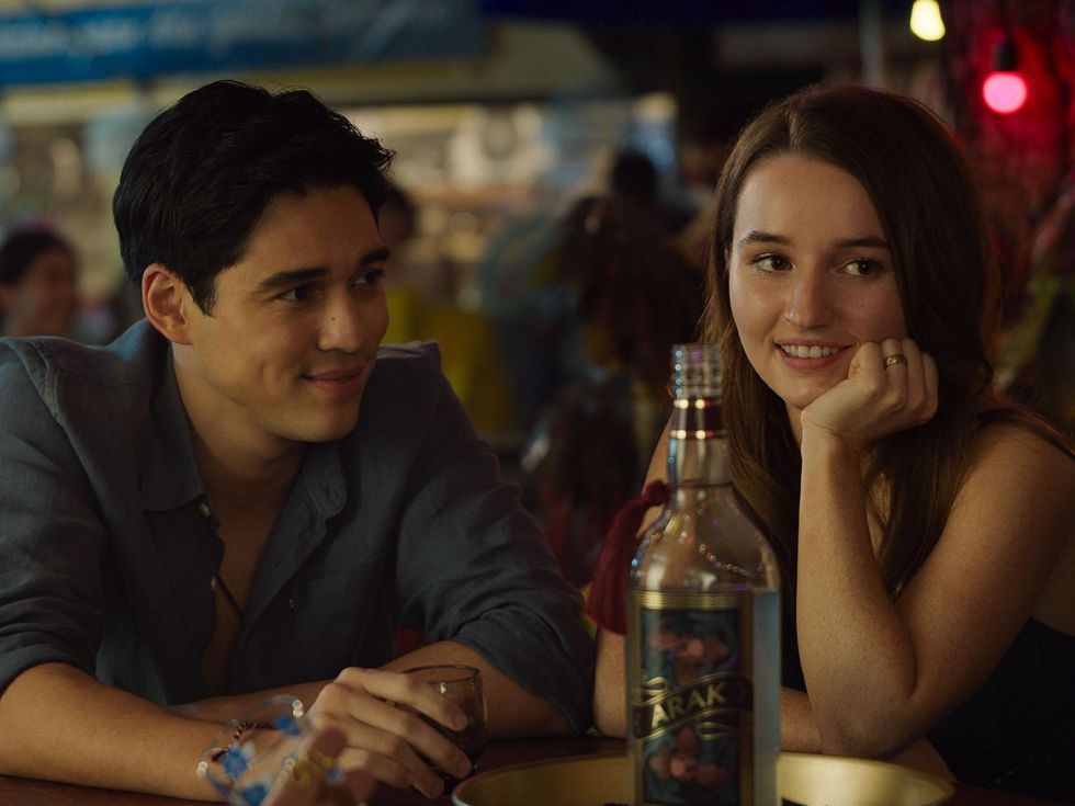 Maxime Bouttier and Kaitlyn Dever in Ticket to Paradise