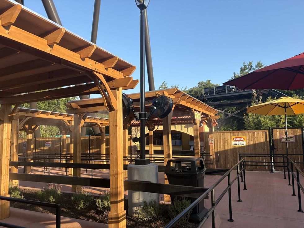 Misting fans and pergolas at Tormenta Rampaging Run at Six Flags Over Texas.