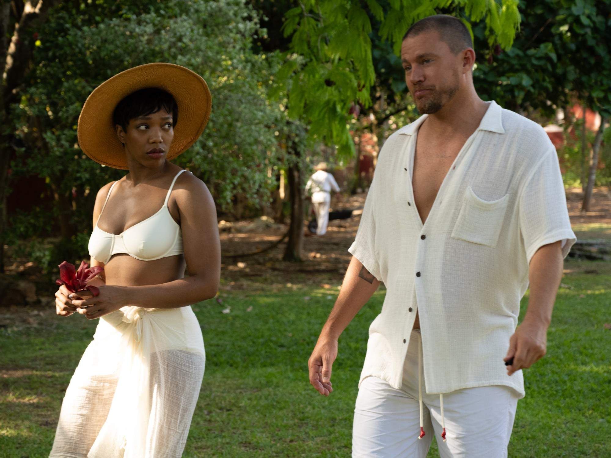 Naomi Ackie and Channing Tatum in Blink Twice