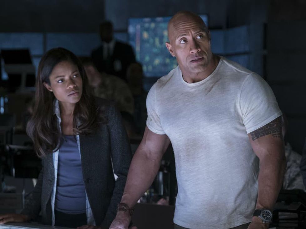 Naomie Harris and Dwayne Johnson in Rampage