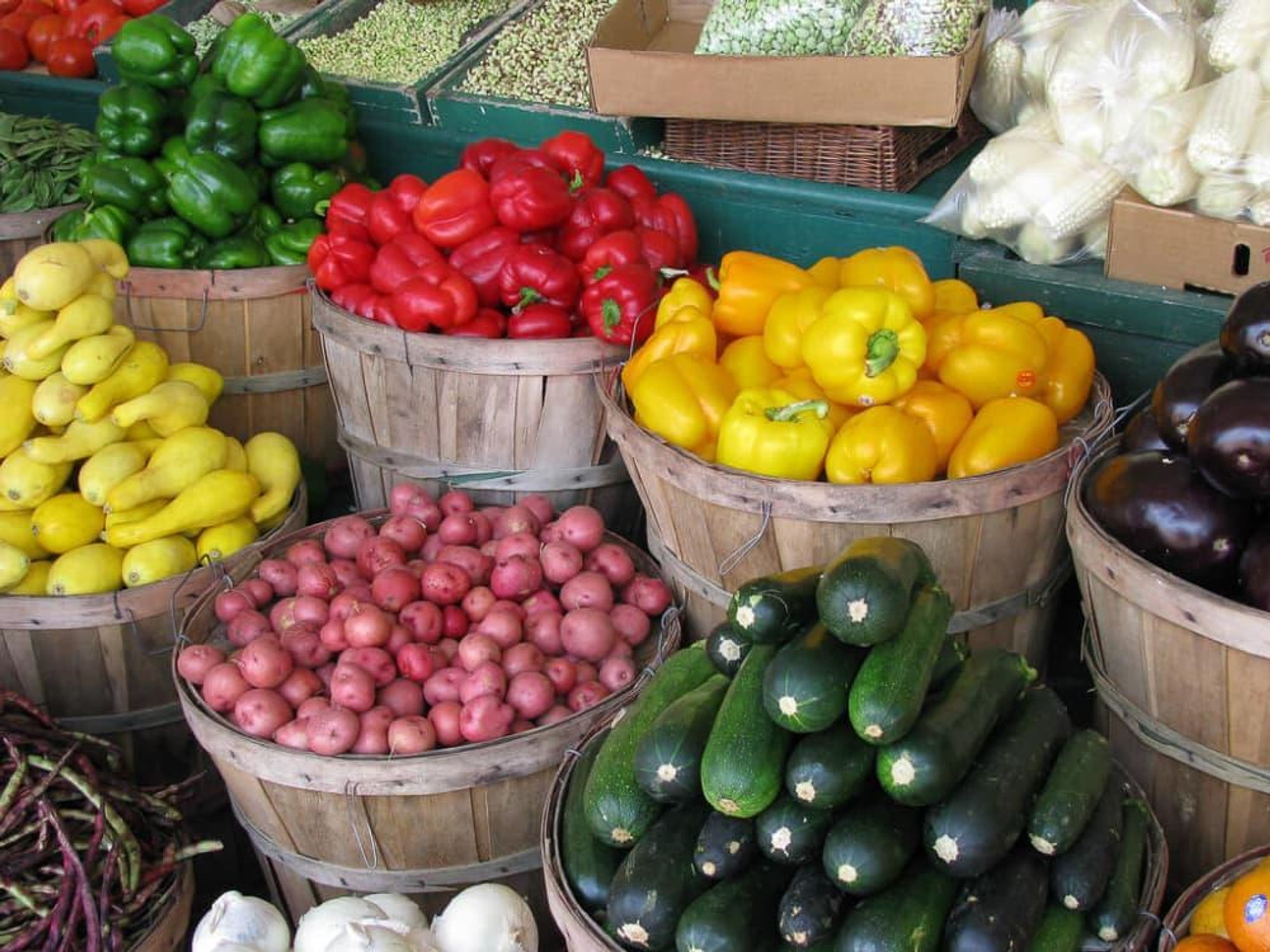 News_farmers market_vegetables