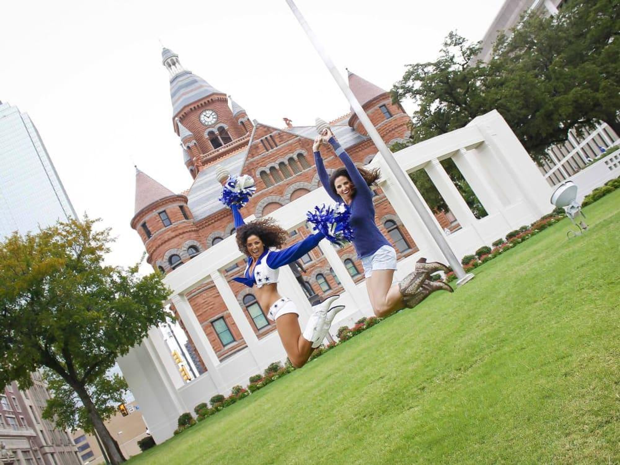 Nicole and Erin Bulcher. Bar Method Southlake