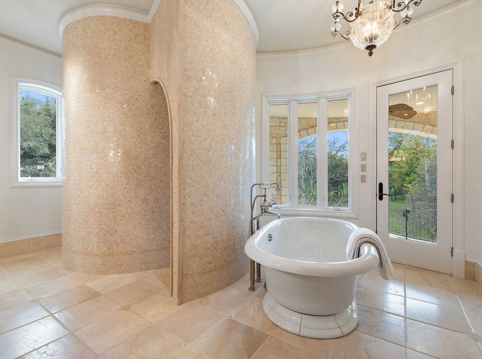 Oxbow Overlook estate