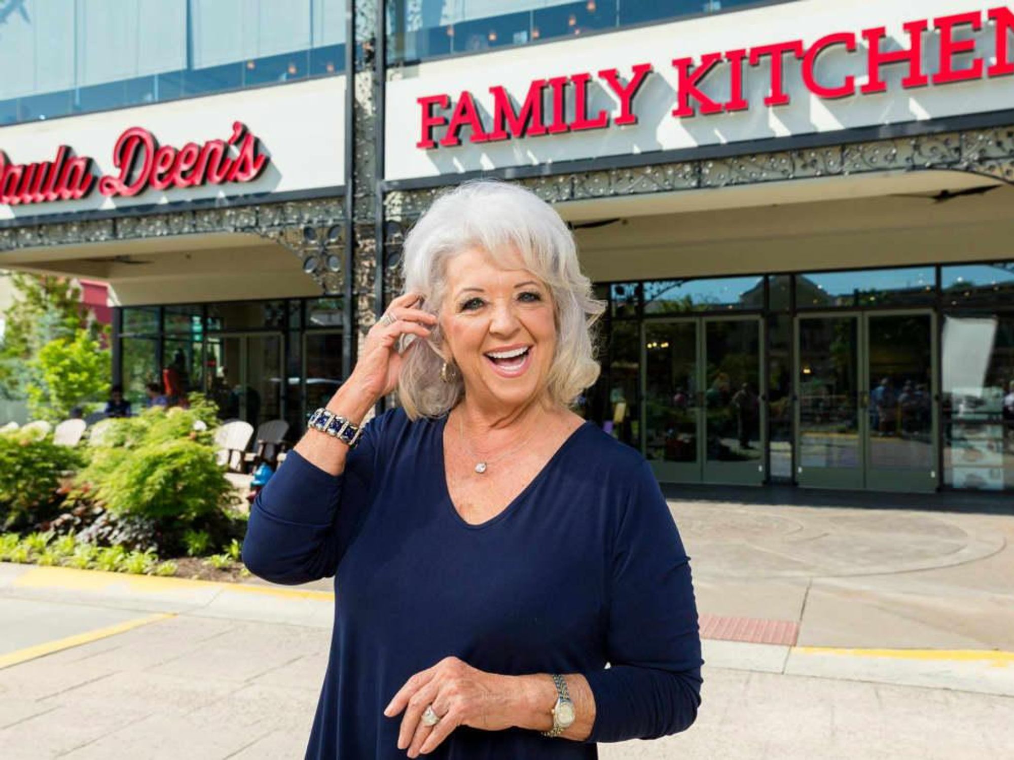 Paula Deen's Family Kitchen SATX