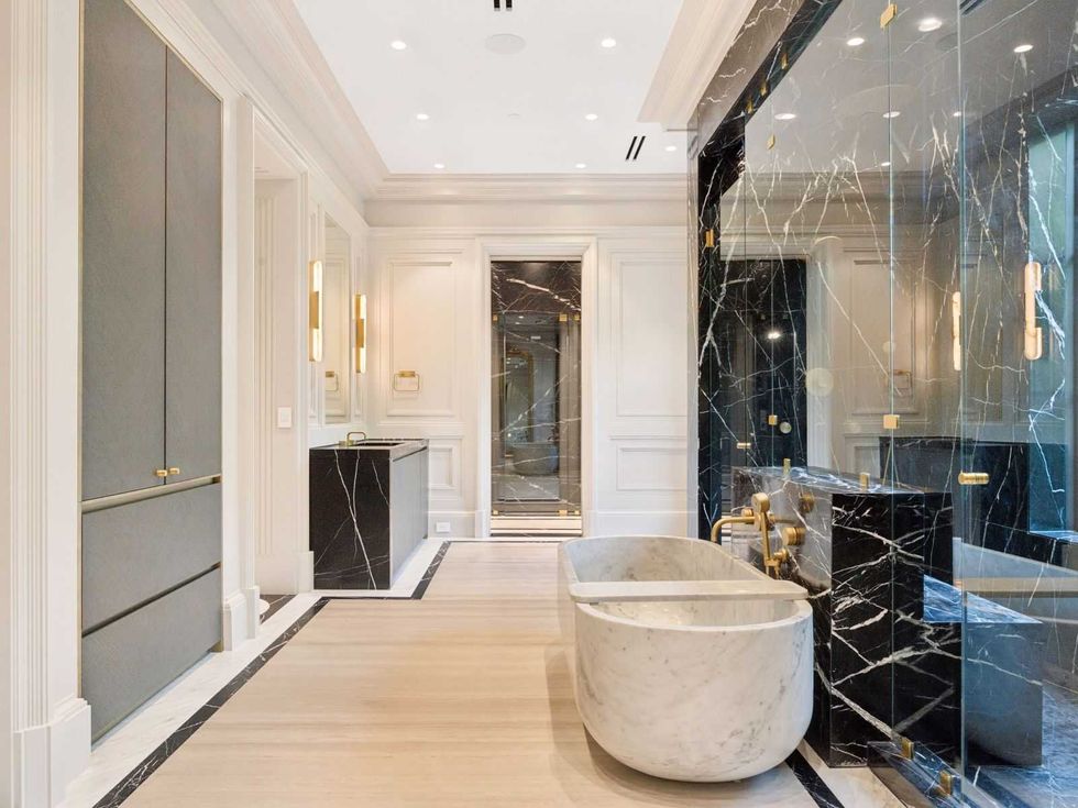 Philoxenia estate, Westlake
