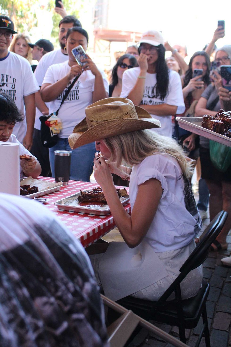Riscky's BBQ presents 20th Annual Rib-Eating Competition