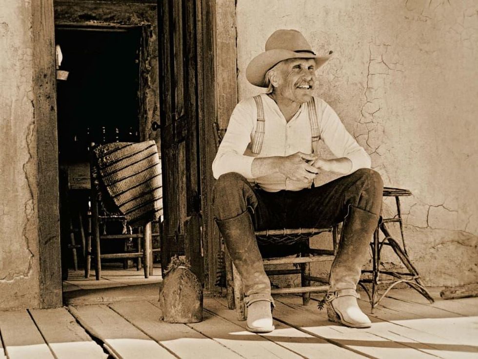 Robert Duvall on the set of Lonesome Dove