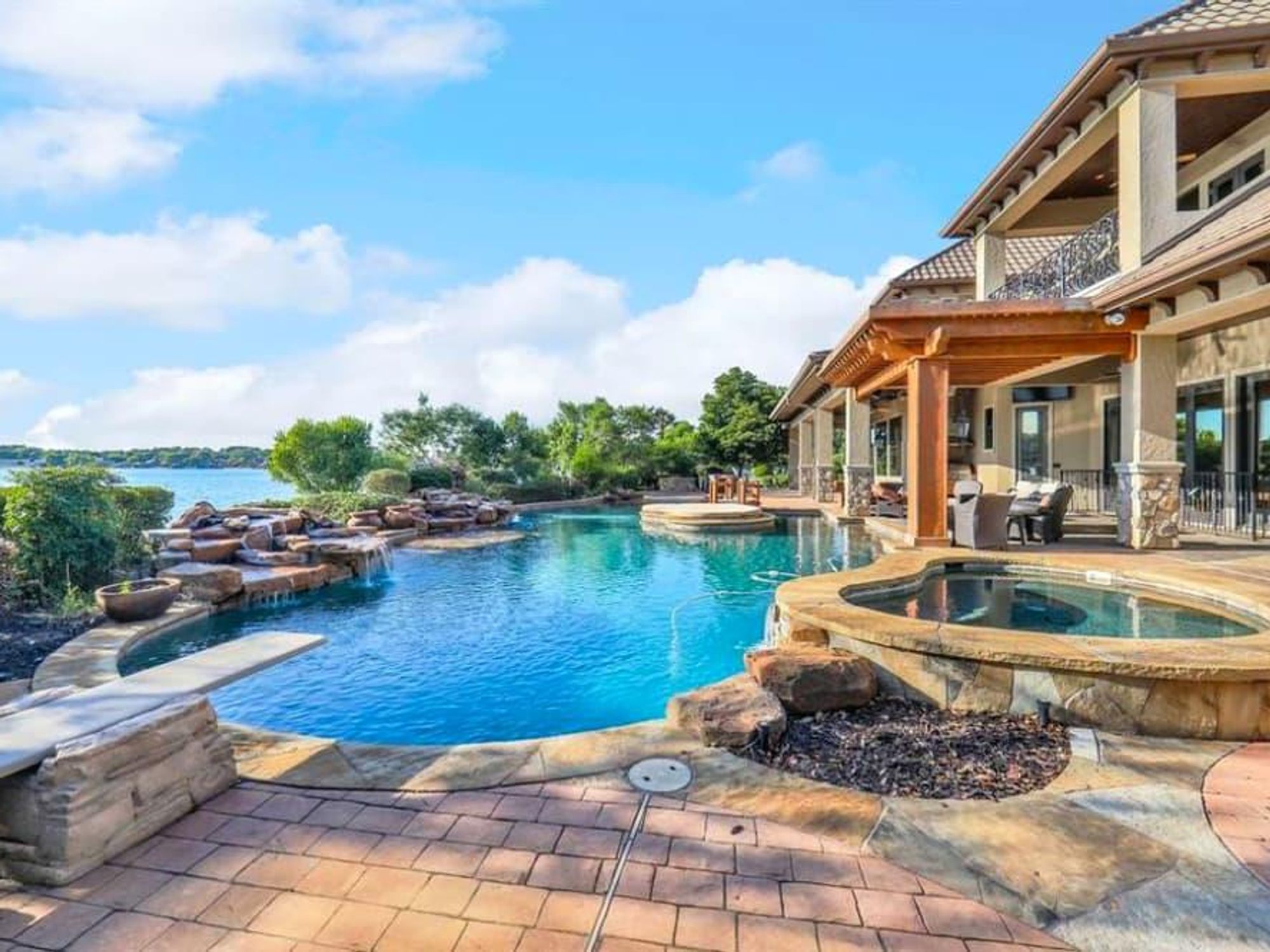 Robert Griffin III RGIII Lake Conroe house home for sale