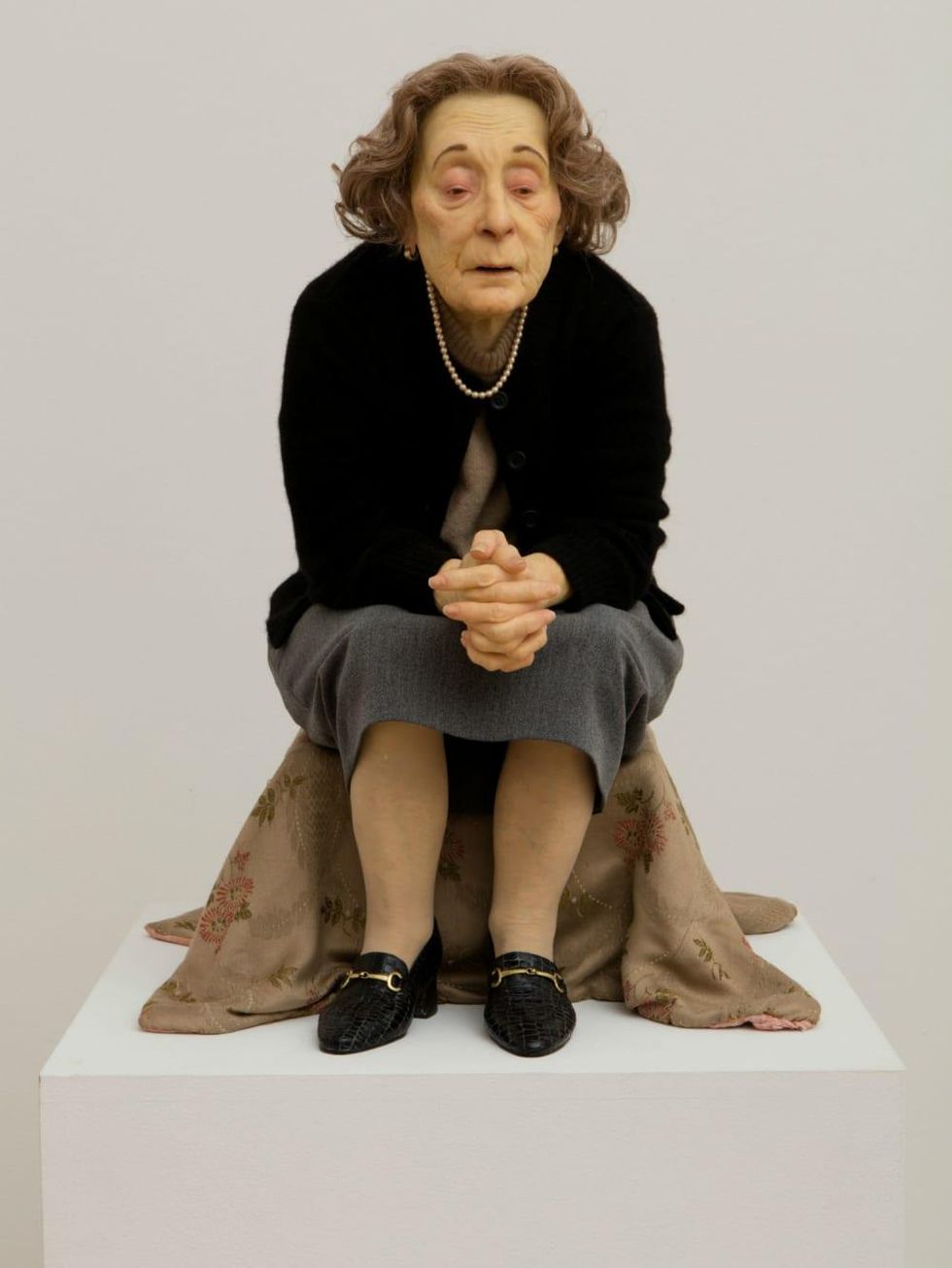 Ron Mueck: Untitled (Seated Woman)