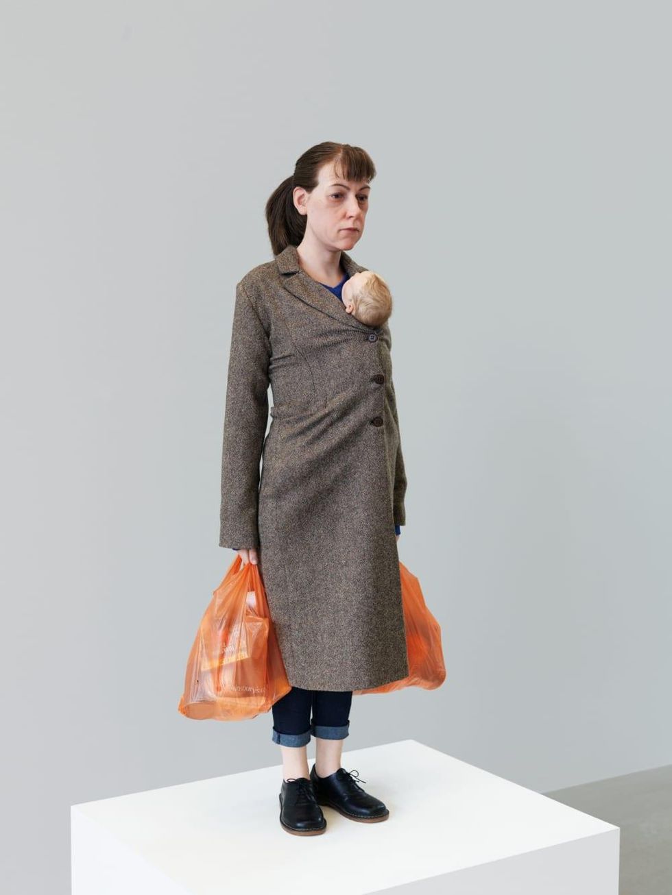 Ron Mueck: Woman with Shopping