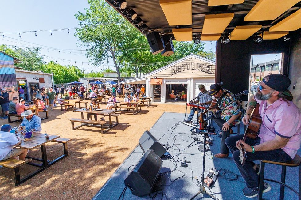 Rusty Nickle IceHouse