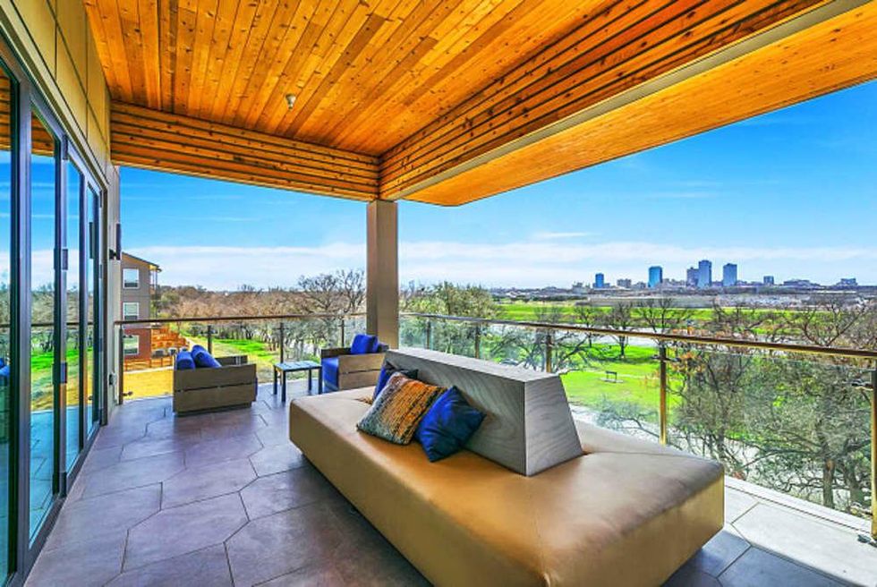 Scenic at River East apartment Fort Worth