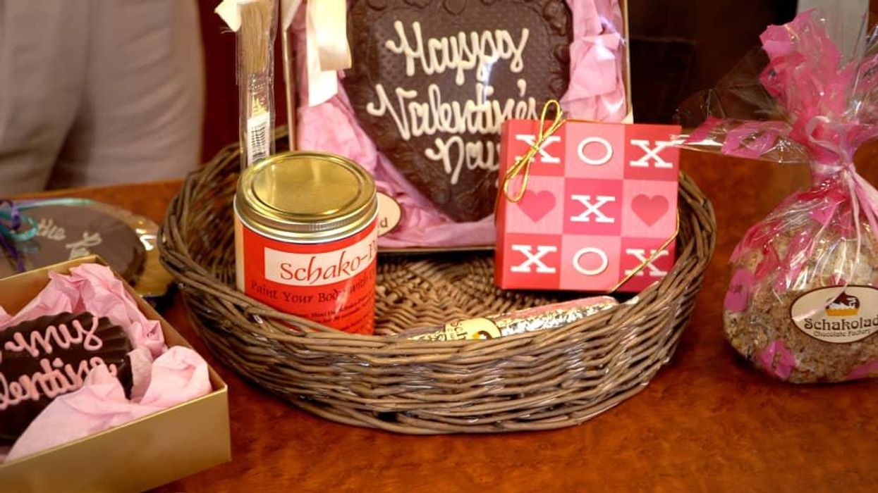 Schakolad Valentine's Day gift baskets
