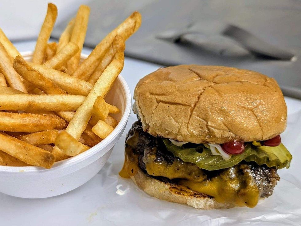 Snoulda 8 BBQ burgers