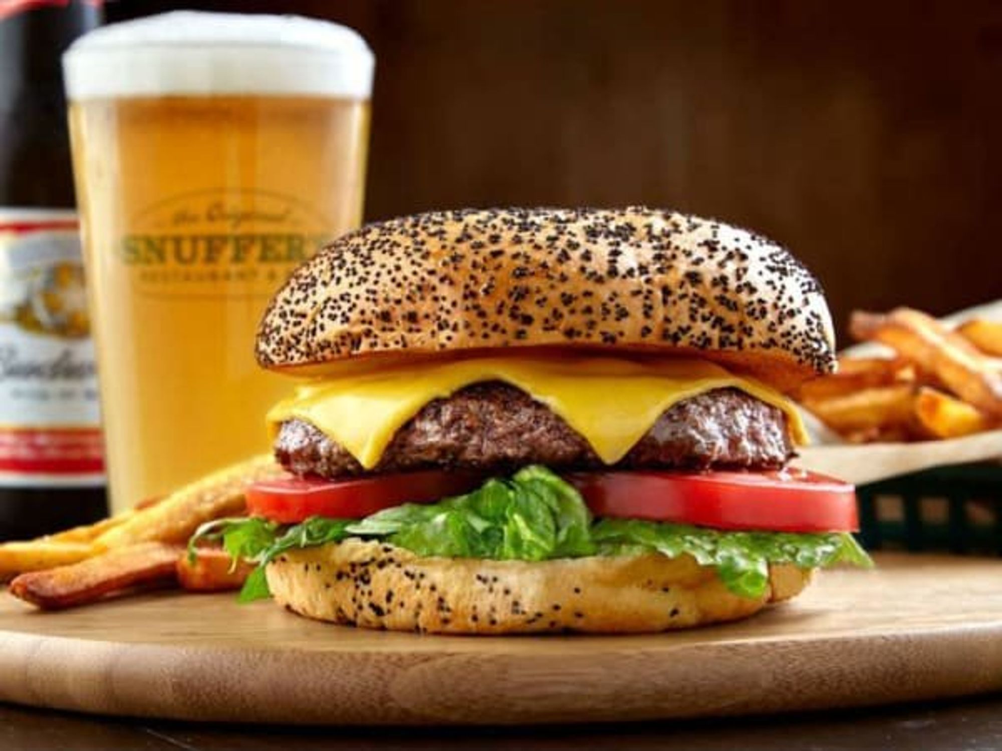 Snuffer's cheeseburger
