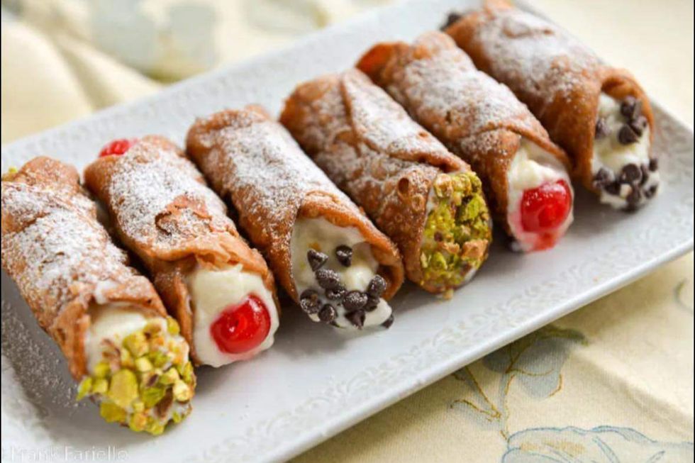 Spurs cannoli