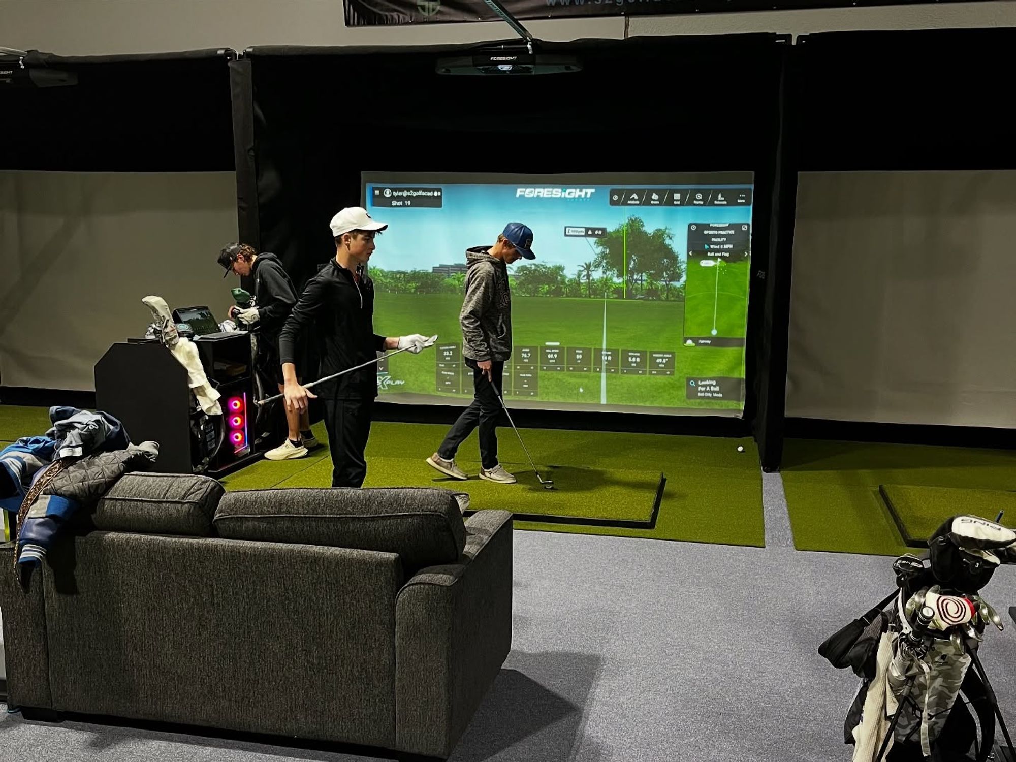 Stiks Indoor Golf
