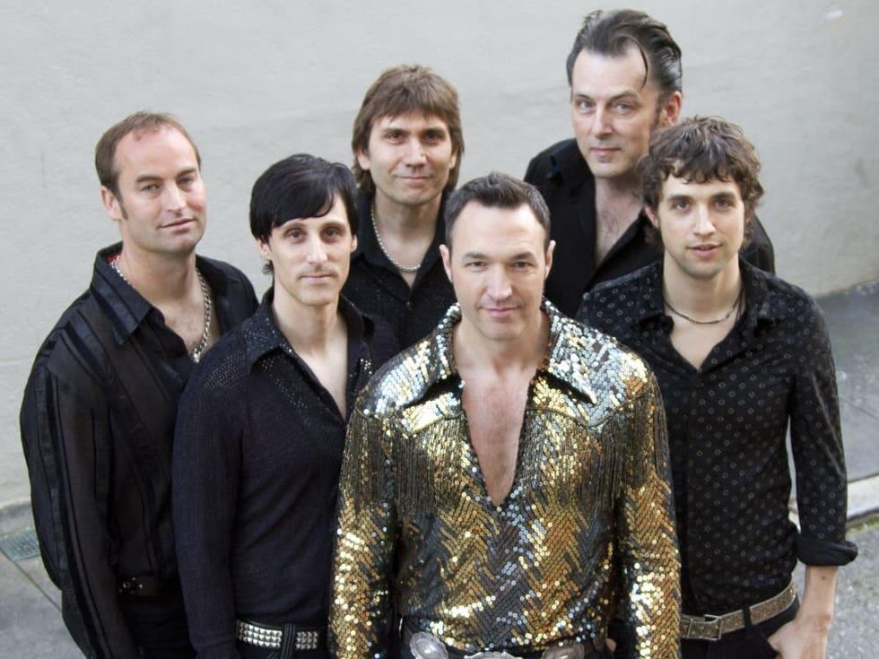 Super Diamond: A Tribute to Neil Diamond