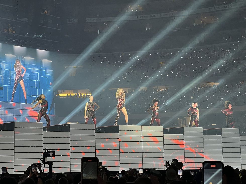 Taylor Swift 3-31-2023 Arlington