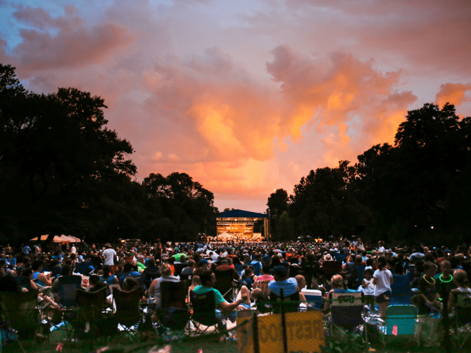 The Fort Worth Symphony Orchestra's Concerts in the Garden series at Fort Worth Botanic Garden plays the music of Pink Floyd, Journey, and Broadway, June 10-12.