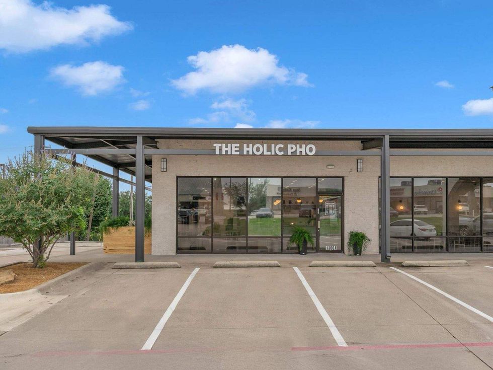 The Holic Pho