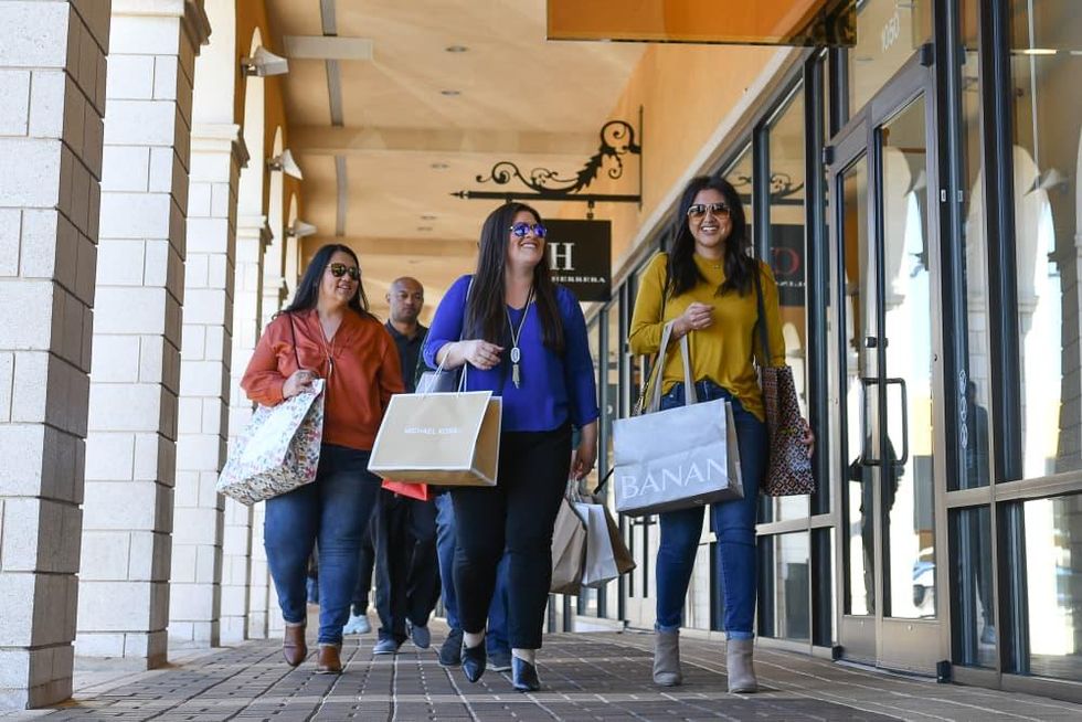 Women shopping at San Marcos Outlets